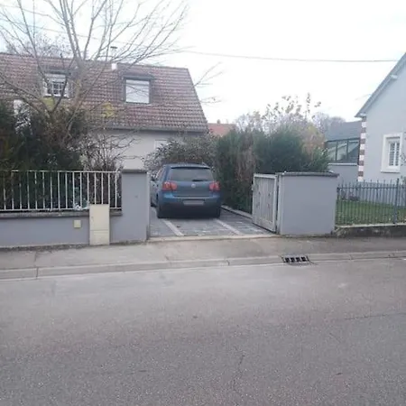 Tres Bel Appartement Type Loft De 40 M2 Dans Maison Avec Parking Privatif Lingolsheim Exterior photo